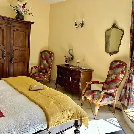 Fontaine Des Magnarelles Hotel Althen-des-Paluds Room photo