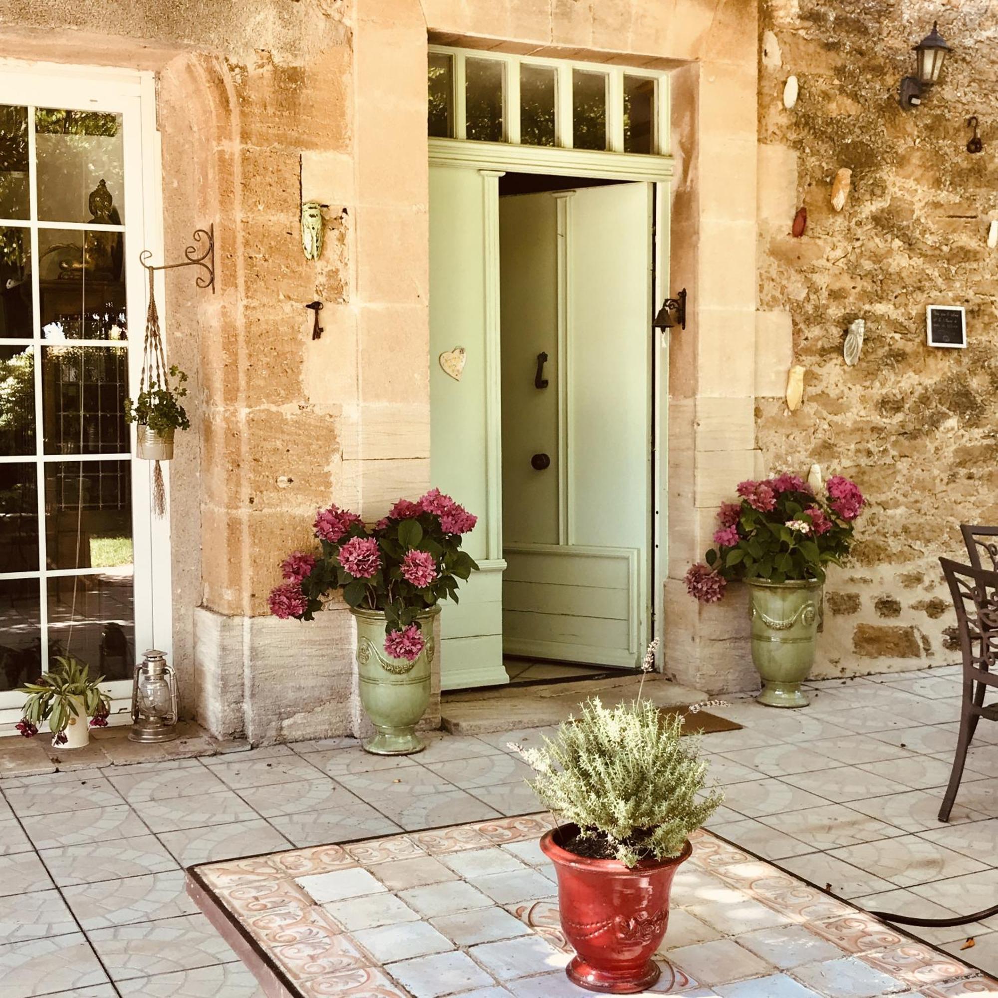 Fontaine Des Magnarelles Guest house 2*
